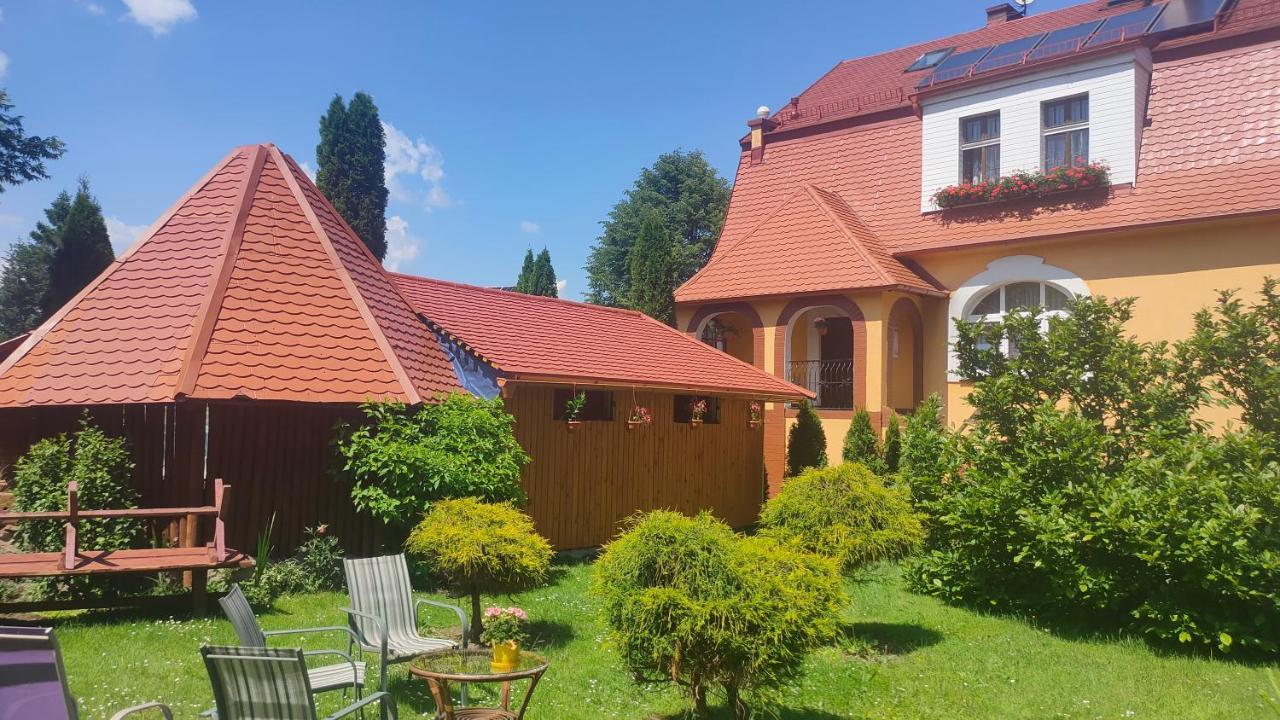 Gosciniec Iwona Hotell Glucholazy Exteriör bild